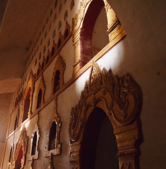 Manuha temple interior Pagan